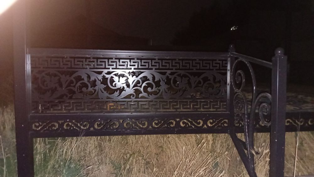 Металлическая тапчан