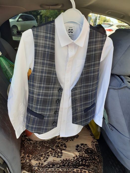 Продам жилет школьника