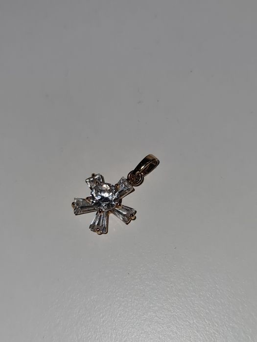 Pandantiv aur 1.60g 14K 585, bijuterie deosebita, in forma de floare!