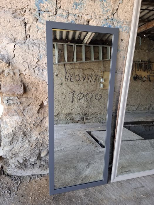 Зеркало продам в рамках