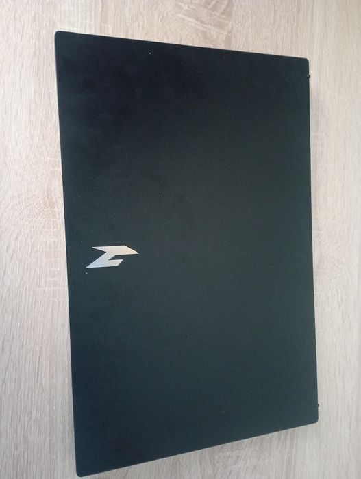 Acer nitro v15 с мышью и ковриком