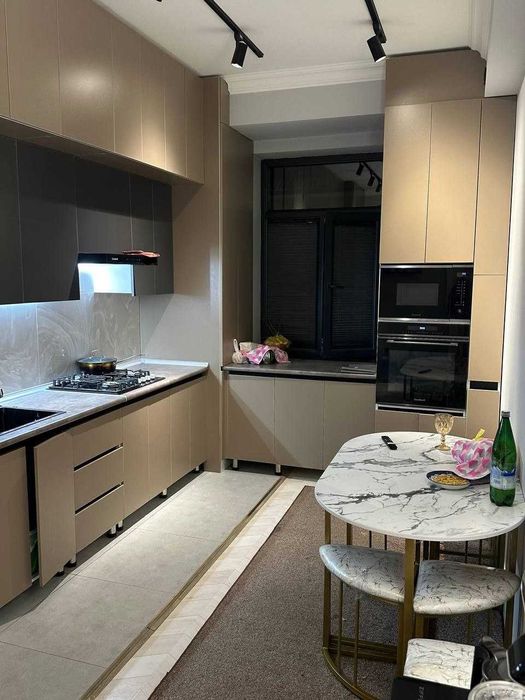 Продается  квартира 129м2 99500!