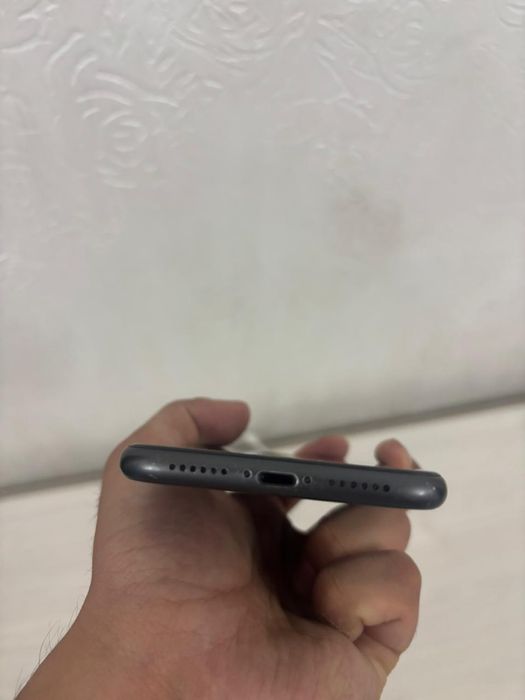 Iphone 11 64gb царапины из минусов