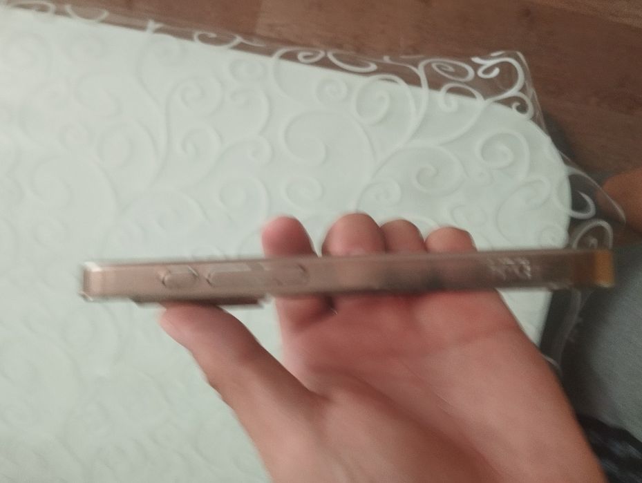 Чехол на IPhone 16 pro
