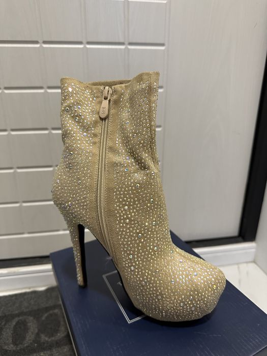 Женская обувь