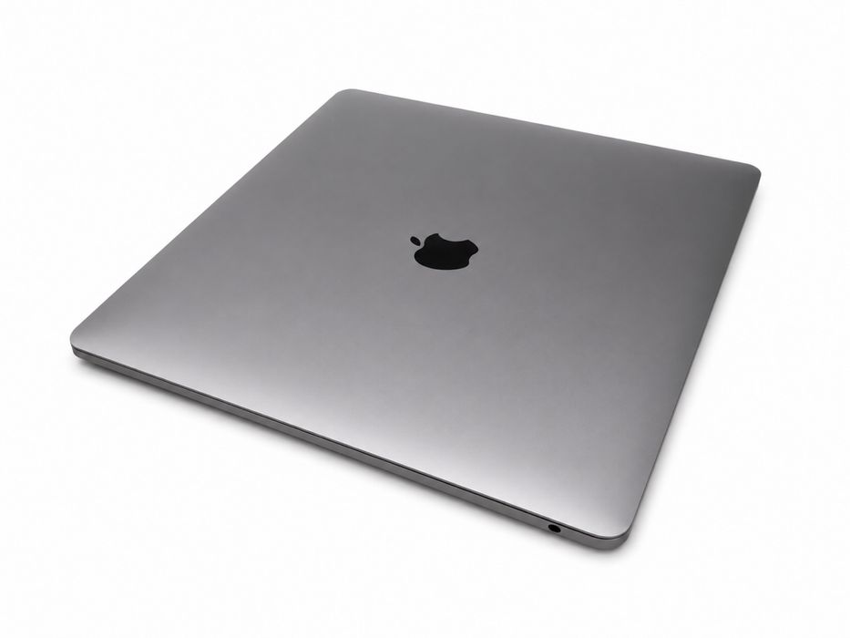 MacBook Air 13.3” 2018 – i5, 8GB RAM, 128GB SSD