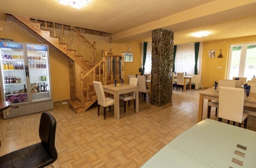 Vând Pensiune la munte. Gura Teghii Schimb și cu apartament la Brașov.