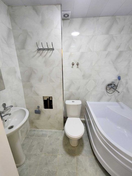 3х комнатная квартира  5 на  этаже 42кв/м, в Самарканде