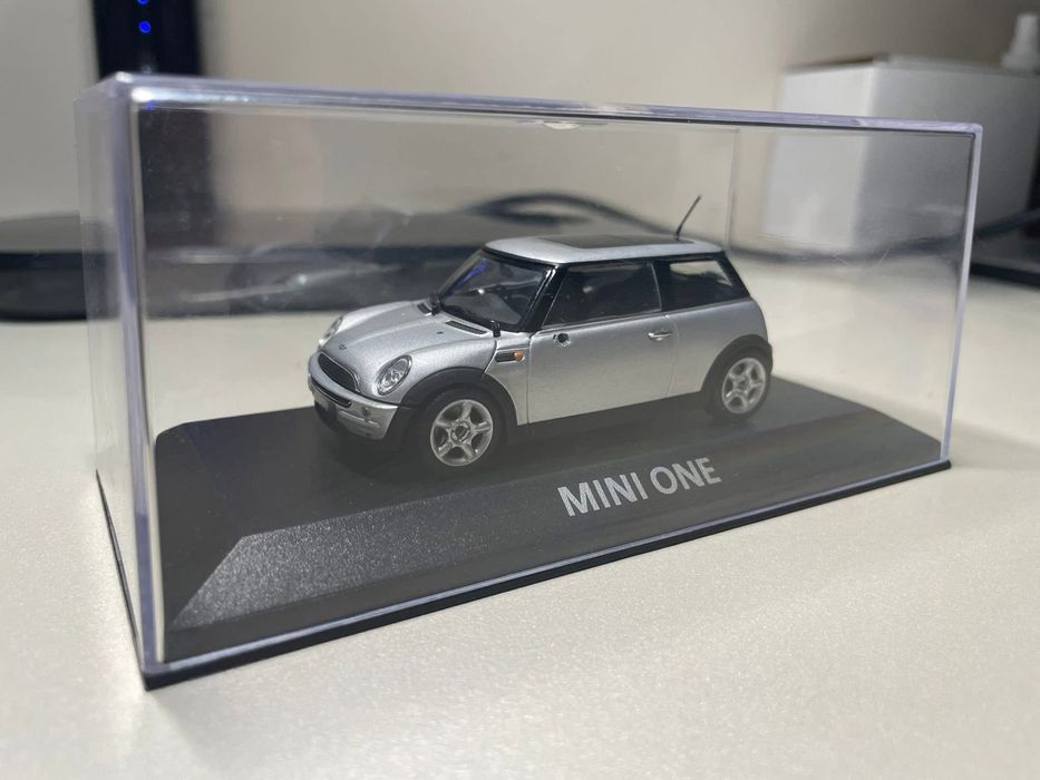 Minichamps 1:43 mini/ford galaxy