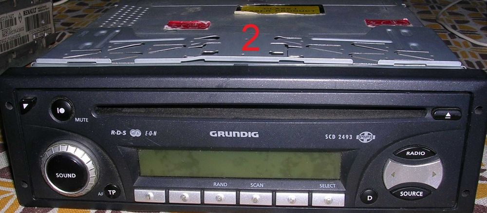 Три броя авто радиа с аудио касета или диск CD