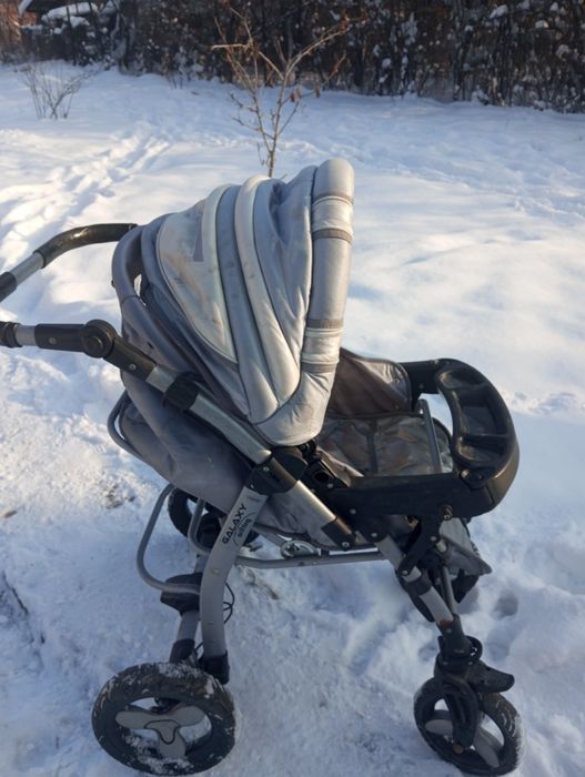 Продам детскую коляску