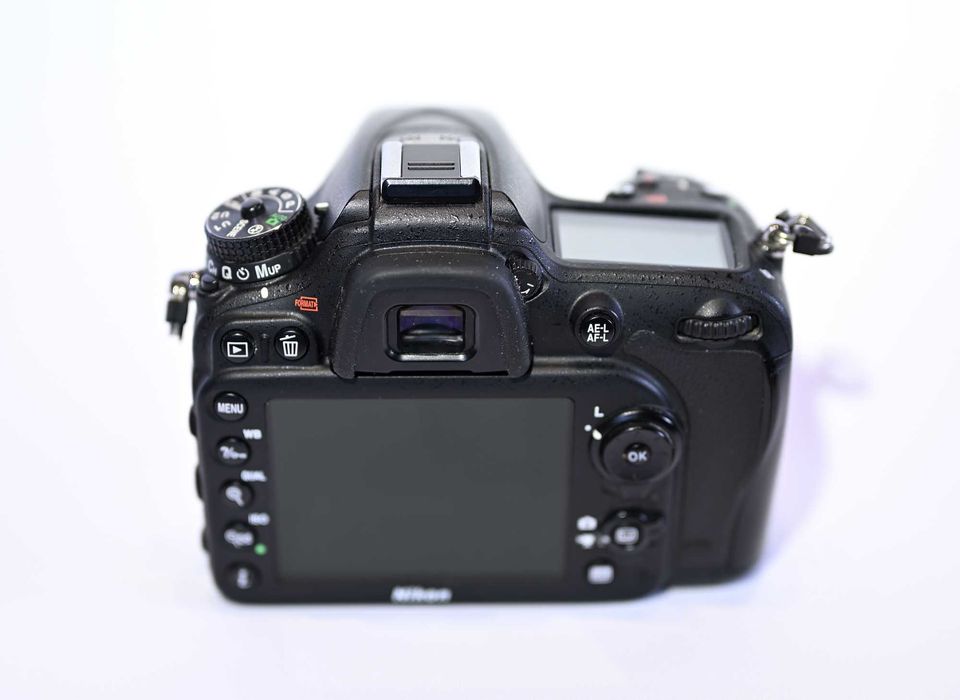 Фотоапарат NIKON D 7100