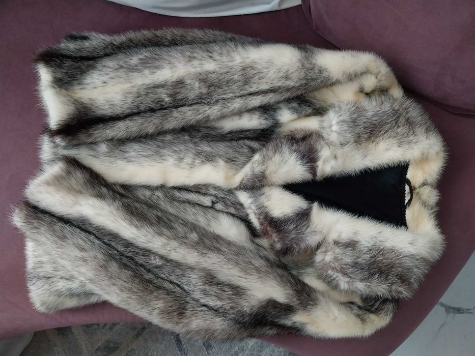 Haină de blana naturală (nurcă suedeză)