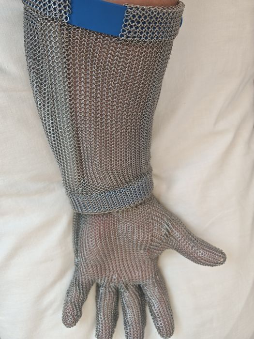 Метална ръкавица