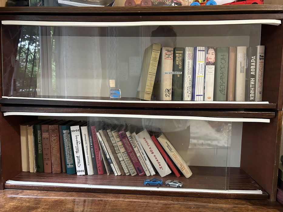 Продам книжные полки