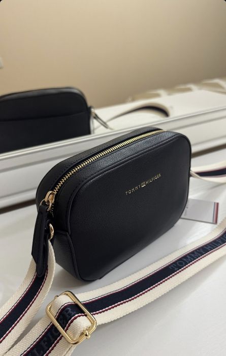 Женские сумки от брендов Guess, Tommy Hilfiger и Calvin Klein