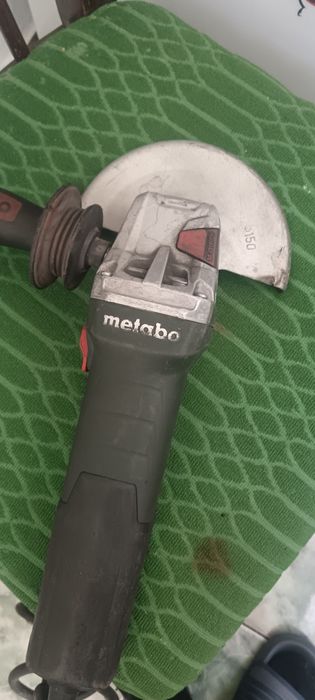 Vând polizor in stare f buna