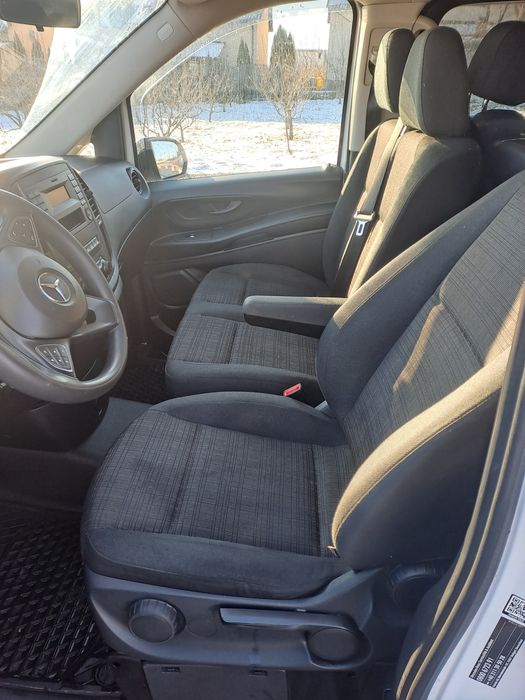 Vând mercedes vito 9 locuri  Cutie automata Motor 2.0 .136cp