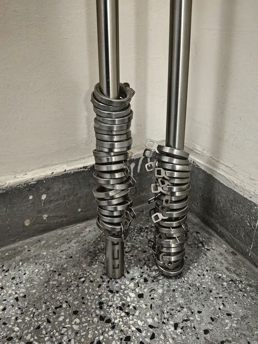 Стоманен корниз + тънко перде 1 бр. и плътни 2 бр.