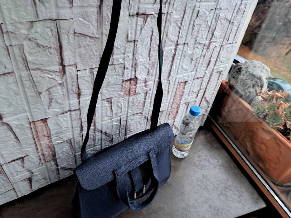 дамска чанта,малка тъмно синя чантичка