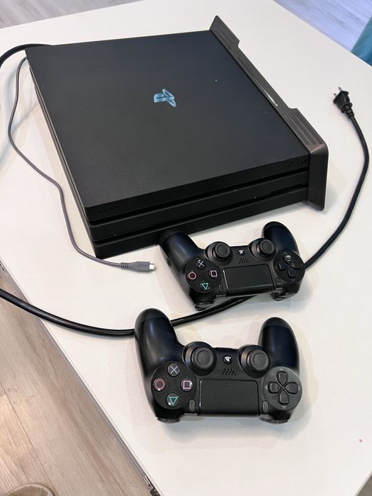 PS4 PRO  плейстейшен