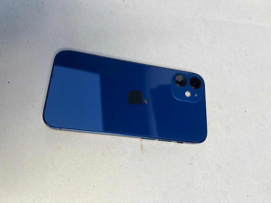 iPhone 12 , 64 ГБ