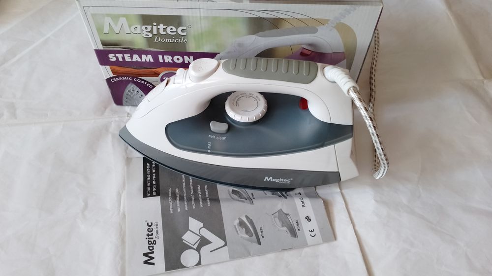 Fier de calcat talpa ceramica  ca Noua Cutie+Manual