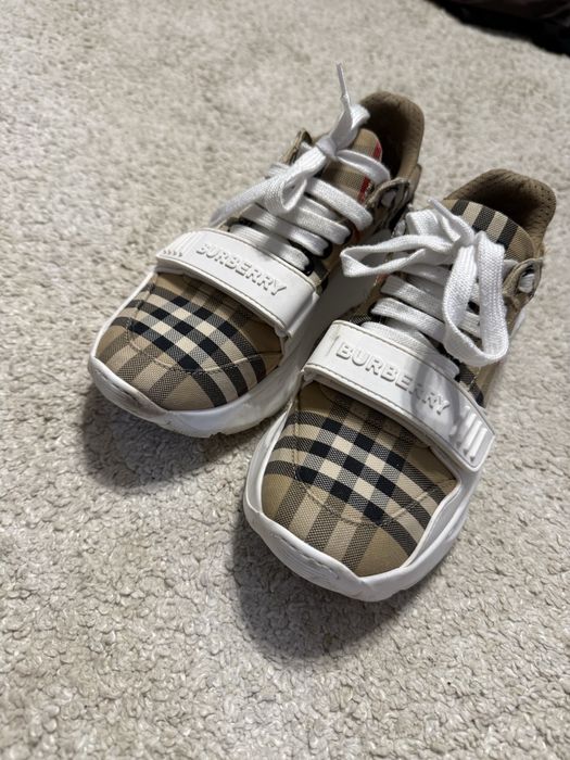 Спортни обувки тип сникърси