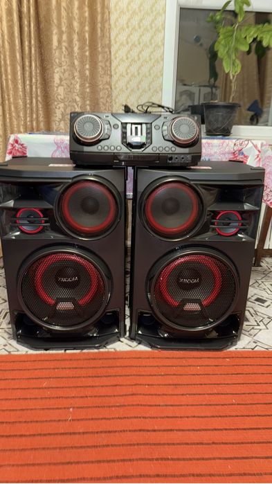 Продам муз центр LG CL 98