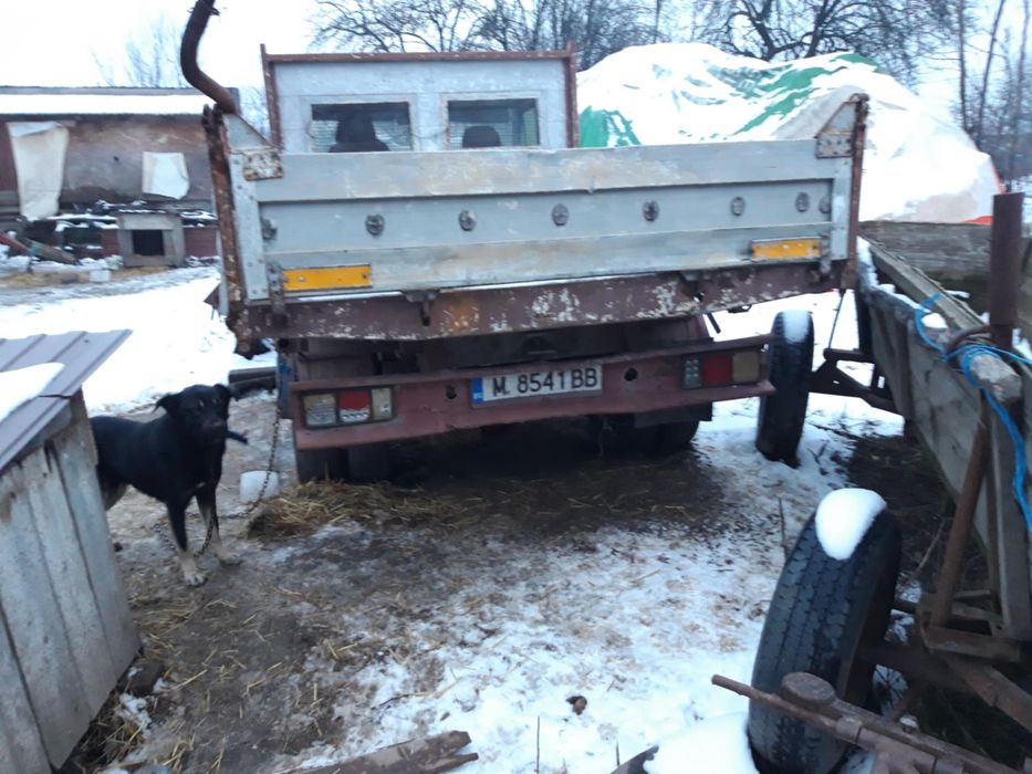 Vând Iveco daily basculabil