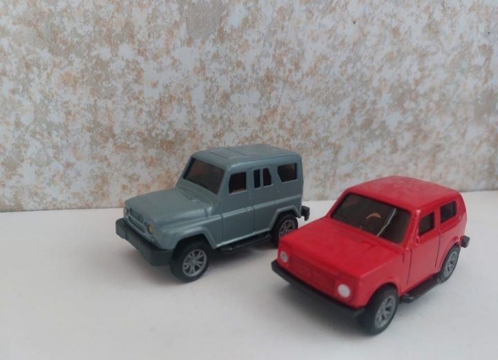 Модельки Нива Ваз 21213 и Уаз
