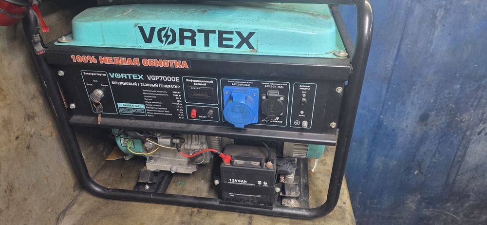 Бензиновый/газовый генератор VORTEX VGP7000E