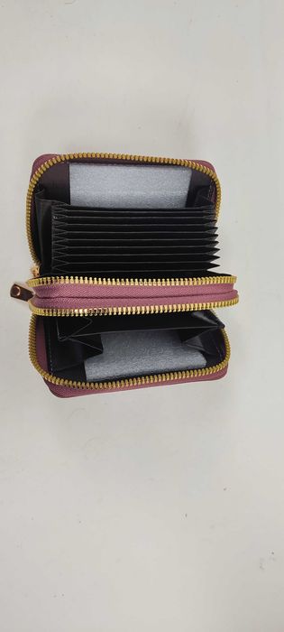Розов дамски портфейл