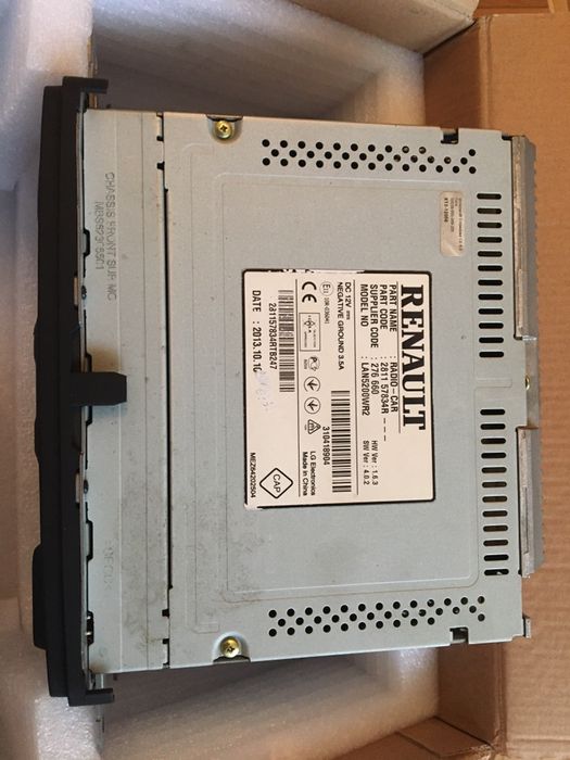 Мультимедийная автомагнитола Renault Media-Nav