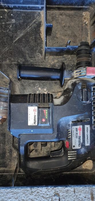 Bormasina wurth cu acumulator