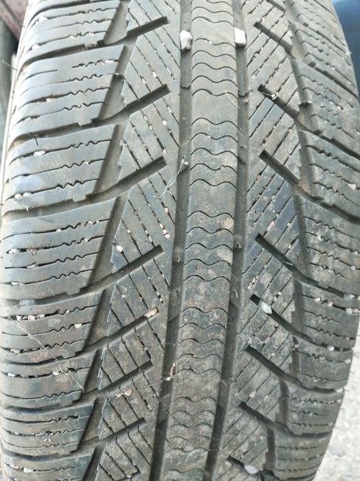 Продам зимние шины в нормальном состоянии