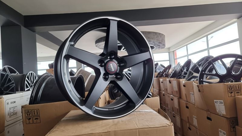 18цола 5х112 MOMO 5x112,Mercedes,Audi,Vw,