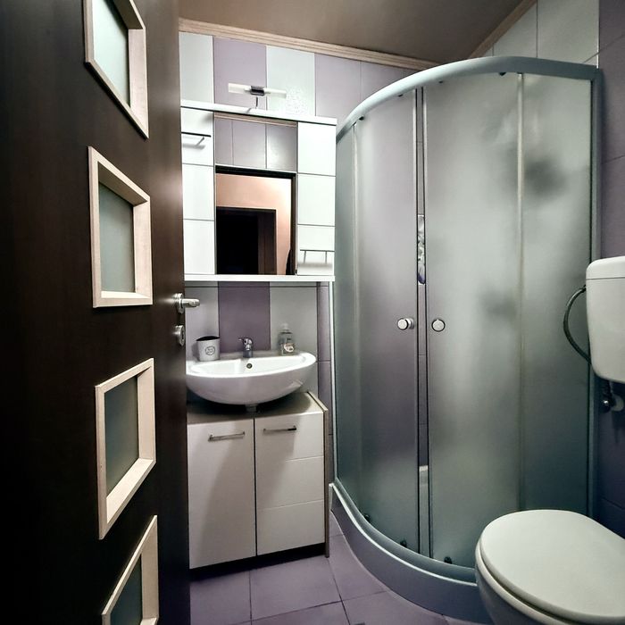 Apartament 3 camere,2 bai,zona Politie