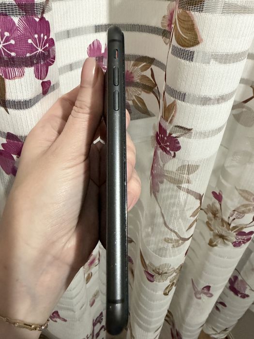 Продам айфон 11, 128 гб