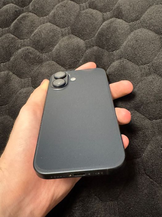 Vand IPhone 16 iMPECABIL 10/10