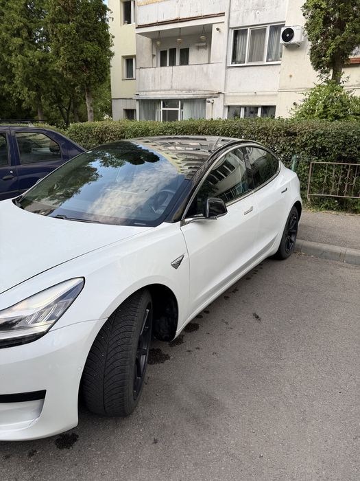 TESLA Model 3 2020 — imagine 2