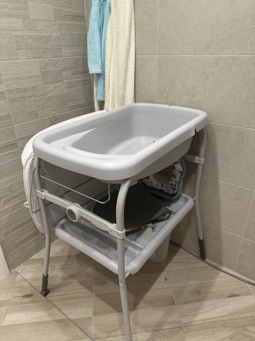 Бебешко корито с повивалник Chicco dots