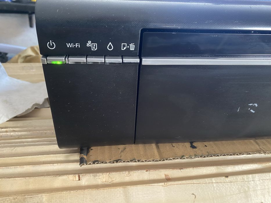 Imprimanta foto epson L805 defectă