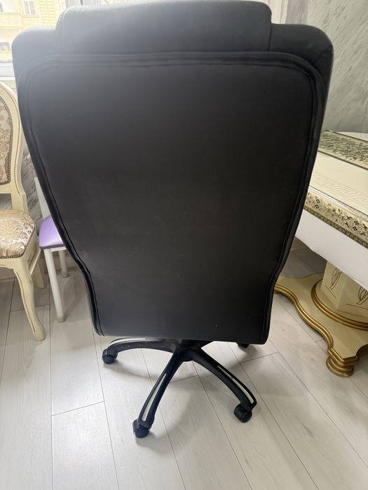 Кресло кожанное новый