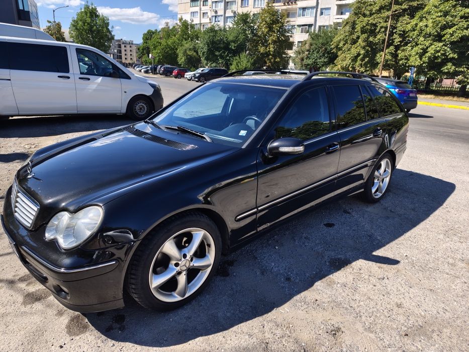 Продавам Мерцедес w203