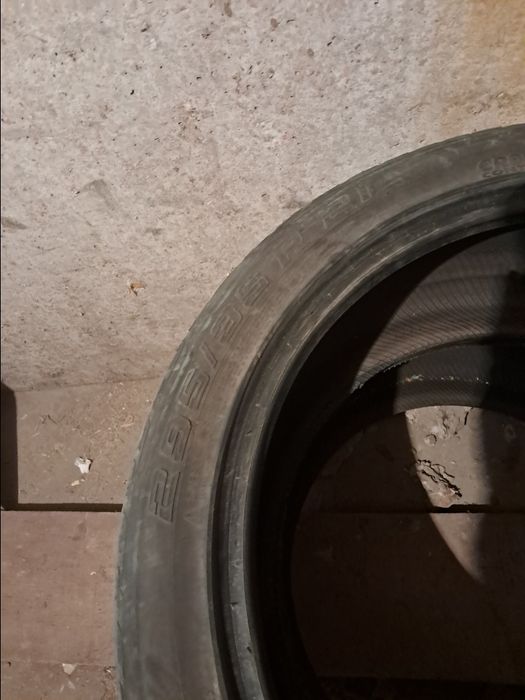 Летние шины пара   295/35  R21 цена за пару