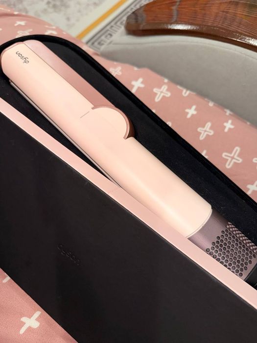 Дайсон оригинал пользовались 1-2 раза