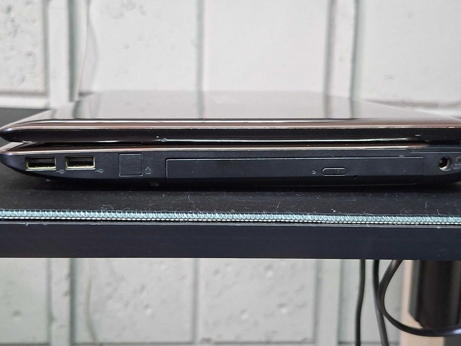 Toshiba Satellite (i5-2410M/ 8GB D3/ 240GB SSD/ 640GB HDD/ GT525M 1GB)