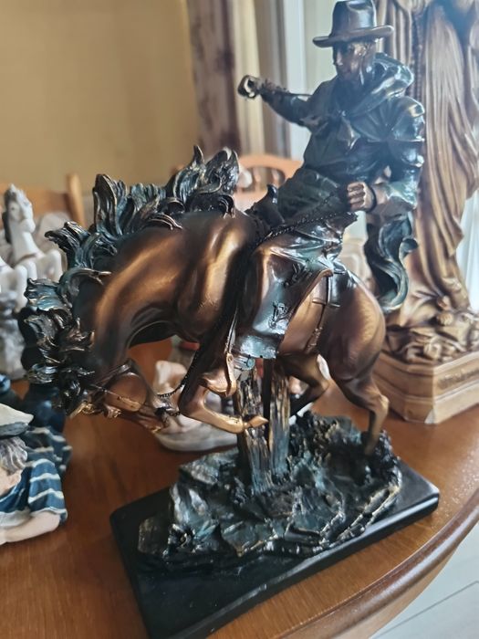 Bibelouri ceramica Baia Mare • OLX.ro