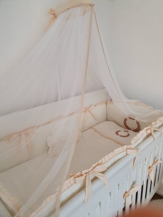 Patut bebelusi lemn masiv